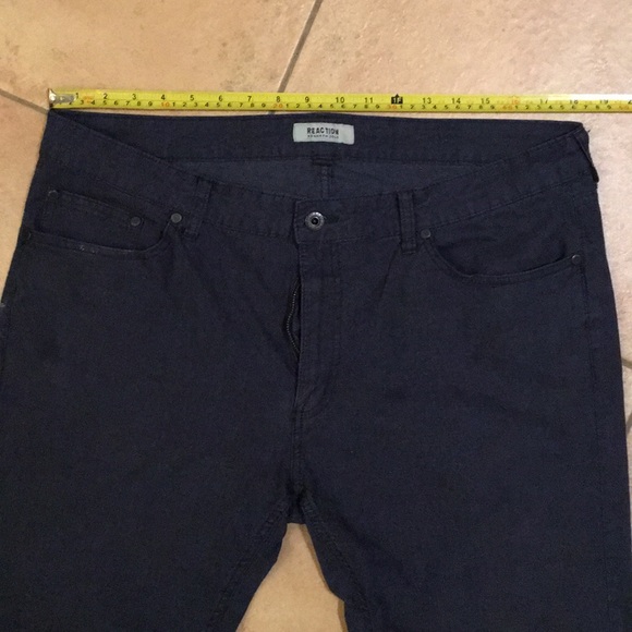 Kenneth Cole Reaction Jeans/Pants. W36. Da… - Picture 3 of 7